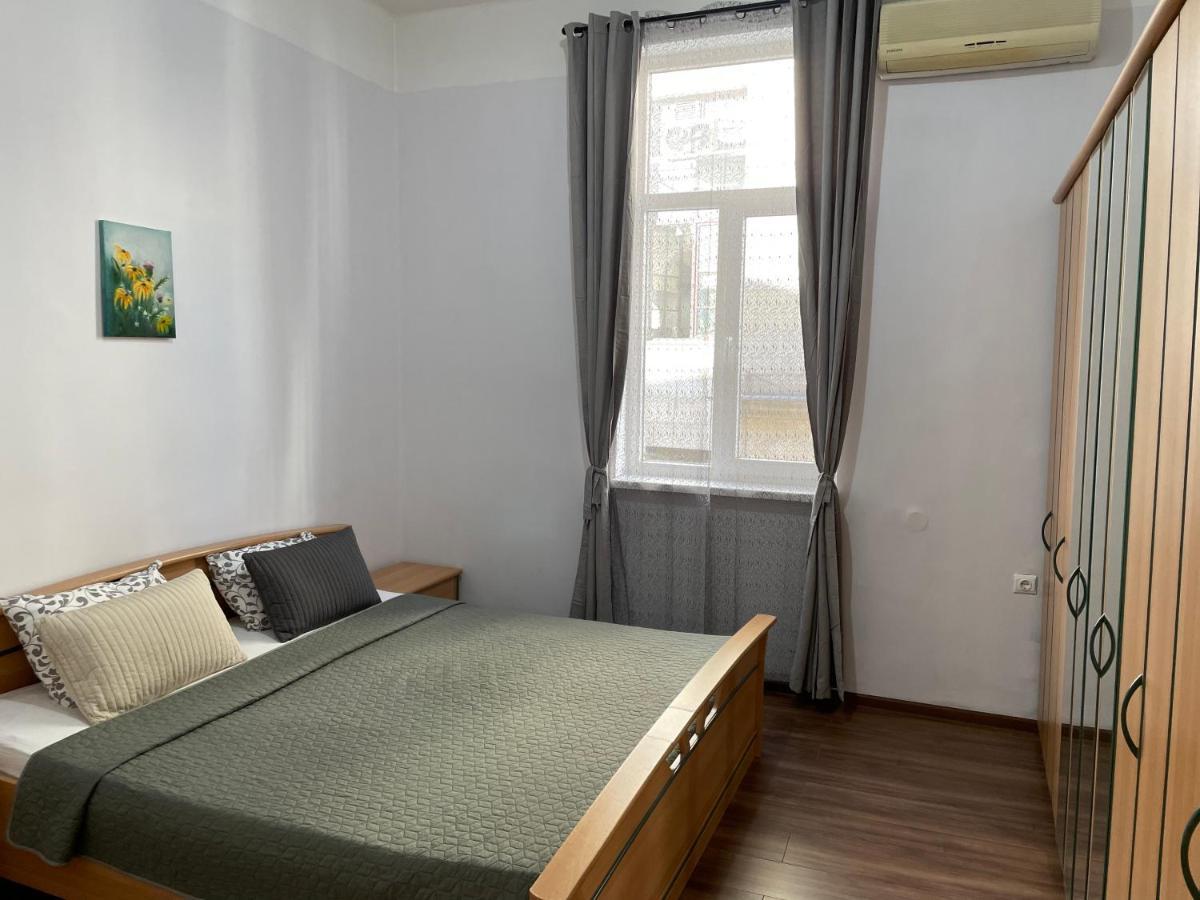 The Central Post Apartments Sofia Esterno foto