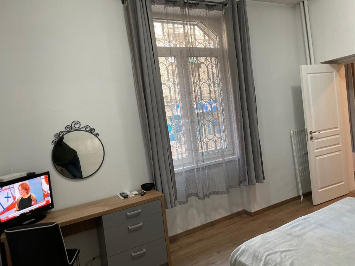 The Central Post Apartments Sofia Esterno foto