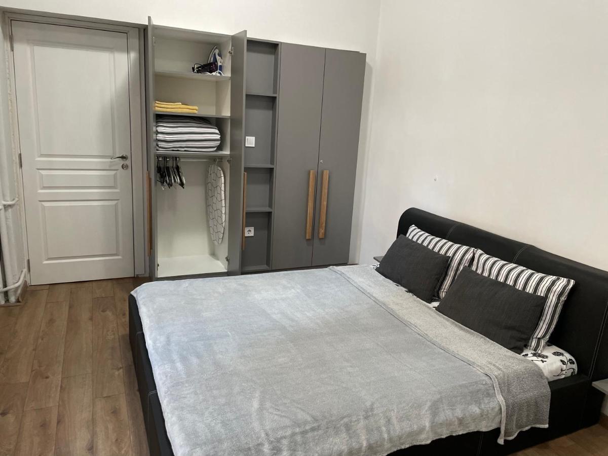 The Central Post Apartments Sofia Esterno foto