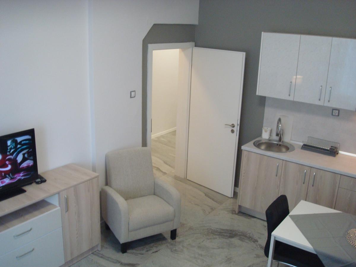 The Central Post Apartments Sofia Esterno foto